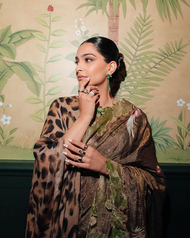 Gorgeous Clicks Of Sonam Kapoor